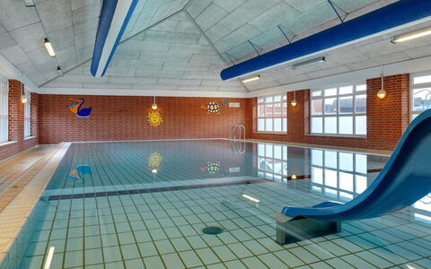 Fotij - 2.3Km from the Sea: Zwembad, Steen, Tegel, Recreatiecentrum, Toevlucht, Hotel