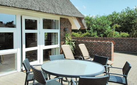 Carolin - 400M from the Sea: Gras, Huis, Dak, Huis, Verblijf, Struik, Land Lot, Landelijk Gebied, Boerderij, Groundcover