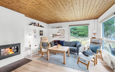 Magrete - 900M from the Sea