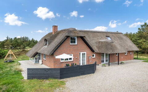 Vangel - 500M from the Sea: Dak, Land Lot, Verblijf, Huis, Landelijk Gebied, Schuur, Siding, Garden Gebouwen, Blokhut, Hut