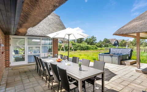 Vangel - 500M from the Sea: Dak, Land Lot, Verblijf, Huis, Landelijk Gebied, Schuur, Siding, Garden Gebouwen, Blokhut, Hut
