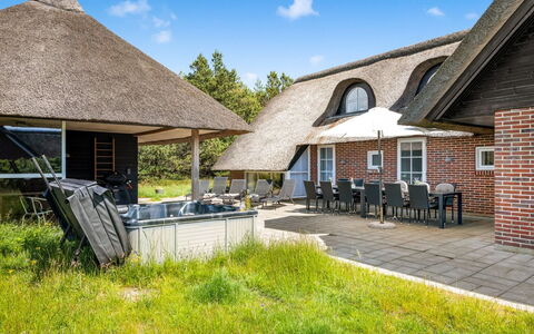 Vangel - 500M from the Sea: Dak, Land Lot, Verblijf, Huis, Landelijk Gebied, Schuur, Siding, Garden Gebouwen, Blokhut, Hut