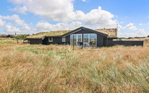 Edyta - 400M from the Sea: Gras, Huis, Dak, Huis, Verblijf, Struik, Land Lot, Landelijk Gebied, Boerderij, Groundcover