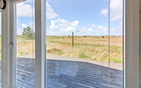 Edyta - 400M from the Sea: Gras, Huis, Dak, Huis, Verblijf, Struik, Land Lot, Landelijk Gebied, Boerderij, Groundcover