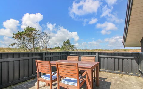 Edyta - 400M from the Sea: Gras, Huis, Dak, Huis, Verblijf, Struik, Land Lot, Landelijk Gebied, Boerderij, Groundcover