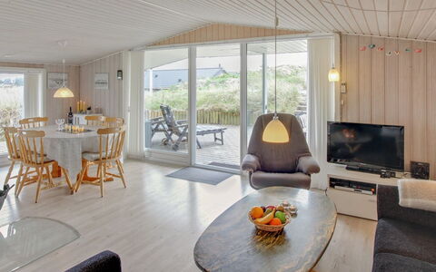 Laurens - from the Sea: Hout, Dak, Architectuur, Huis, Huis, Verblijf, Siding, Hardwood, Helling, Landgoed