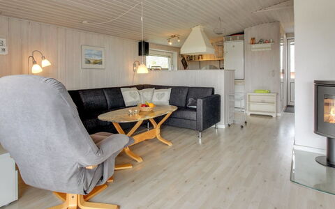 Laurens - from the Sea: Hout, Dak, Architectuur, Huis, Huis, Verblijf, Siding, Hardwood, Helling, Landgoed