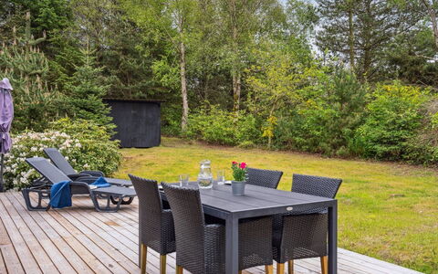 Marta - 1.5Km from the Sea: Huis, Dak, Huis, Verblijf, Schuur, Garden Gebouwen, Siding, Werf, Blokhut, Hut