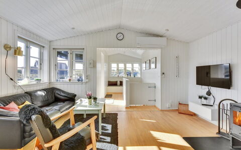 Ayu - 100M from the Sea: Verblijf, Schuur, Hut, Boerderij, Prairie, Keet, Schuur, Blokhut, Garden Gebouwen