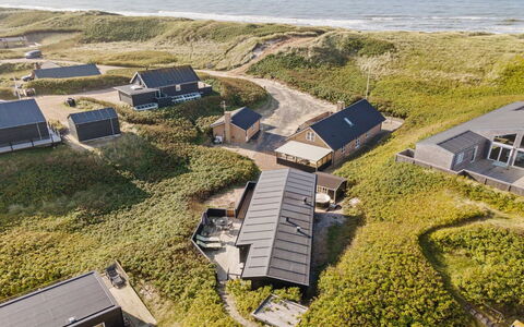 Ayu - 100M from the Sea: Verblijf, Schuur, Hut, Boerderij, Prairie, Keet, Schuur, Blokhut, Garden Gebouwen