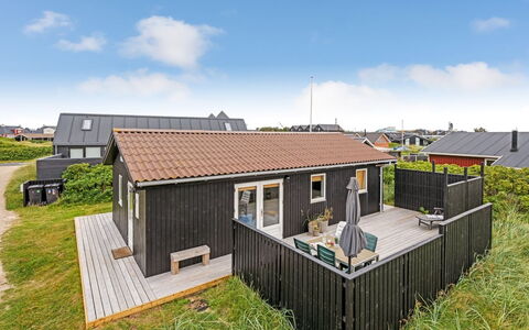 Köbes - 200M from the Sea: Appartement, Schaduw, Balkon, Stoel, Hek, Buitenmeubels, Aluminium, Kunstgras