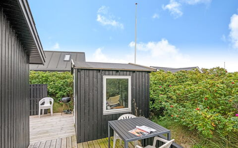 Köbes - 200M from the Sea: Appartement, Schaduw, Balkon, Stoel, Hek, Buitenmeubels, Aluminium, Kunstgras