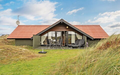 Ardan - from the Sea: Struik, Stedelijk Ontwerp, Groundcover, Steen, Appartement, Landgoed, Metselwerk, Balkon, Landscaping