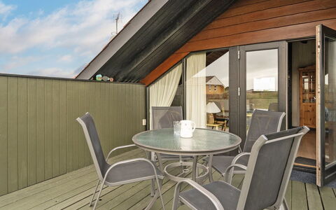 Ardan - from the Sea: Struik, Stedelijk Ontwerp, Groundcover, Steen, Appartement, Landgoed, Metselwerk, Balkon, Landscaping