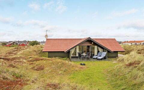 Ardan - from the Sea: Struik, Stedelijk Ontwerp, Groundcover, Steen, Appartement, Landgoed, Metselwerk, Balkon, Landscaping