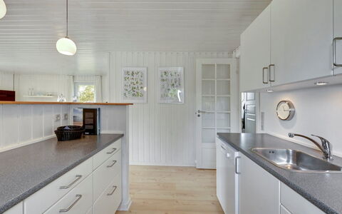 Shalez - from the Sea: Huis, Dak, Huis, Verblijf, Schuur, Garden Gebouwen, Siding, Werf, Blokhut, Hut
