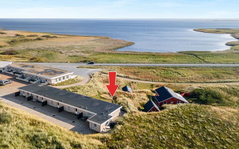 Elizabeta - 100M to the Fjord: Bergachtig Landvormen, Berg, Heuvel, Bergketen, Heuvel Station, Menselijke Nederzetting, Stedelijk Ontwerp, Alpen, Vallei, Top