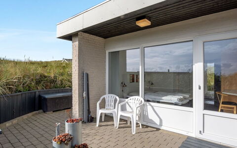 Elizabeta - 100M to the Fjord: Bergachtig Landvormen, Berg, Heuvel, Bergketen, Heuvel Station, Menselijke Nederzetting, Stedelijk Ontwerp, Alpen, Vallei, Top