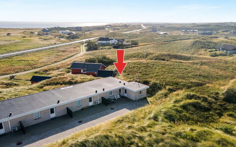 Elizabeta - 100M to the Fjord: Bergachtig Landvormen, Berg, Heuvel, Bergketen, Heuvel Station, Menselijke Nederzetting, Stedelijk Ontwerp, Alpen, Vallei, Top