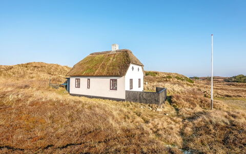 Trugot - 450M to the Fjord: Verblijf, Huis, Huis, Dak, Veranda, Landgoed, Siding, Garden Gebouwen, Boerderij, Werf