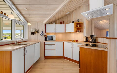 Zaga - from the Sea: Hout, Interieur Ontwerp, Plafond, Flooring, Verdieping, Huis, Keuken, Kamer, Cabinetry, Lichte Inrichting