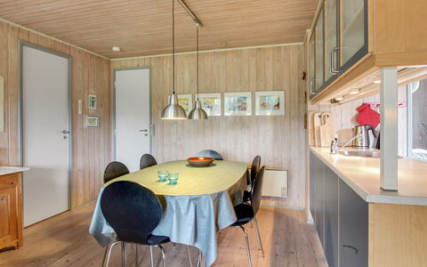 Thurgot - 720M to the Fjord: Interieur Ontwerp, Hout, Flooring, Plafond, Meubilair, Verdieping, Keuken, Keuken En Eettafel, Lichte Inrichting, Kamer