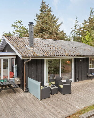 Hamund - 700M from the Sea