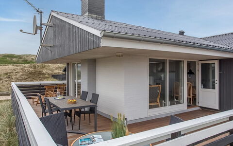Ozeana - from the Sea: Struik, Stedelijk Ontwerp, Groundcover, Steen, Appartement, Landgoed, Metselwerk, Balkon, Landscaping