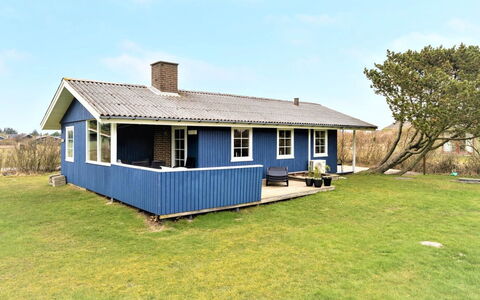Maikel - 900M from the Sea: Gras, Huis, Dak, Huis, Verblijf, Struik, Land Lot, Landelijk Gebied, Boerderij, Groundcover