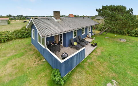 Maikel - 900M from the Sea: Gras, Huis, Dak, Huis, Verblijf, Struik, Land Lot, Landelijk Gebied, Boerderij, Groundcover