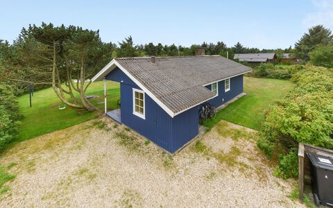 Maikel - 900M from the Sea: Gras, Huis, Dak, Huis, Verblijf, Struik, Land Lot, Landelijk Gebied, Boerderij, Groundcover