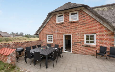 Matrona - 750M from the Sea: Verblijf, Thatching