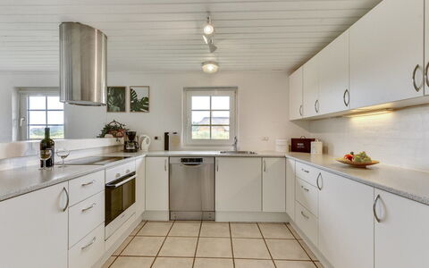 Matrona - 750M from the Sea: Huis, Huis, Woongebied, Dak, Verblijf, Land Lot, Landgoed, Werf, Tuin, Siding