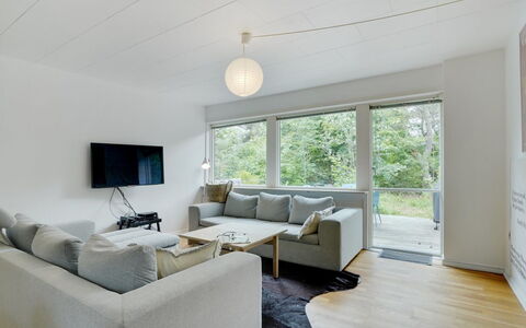 Flor - 900M from the Sea: Meubilair, Interieur Ontwerp, Flooring, Bankstel, Verdieping, Muur, Plafond, Woonkamer, Hout, Kamer