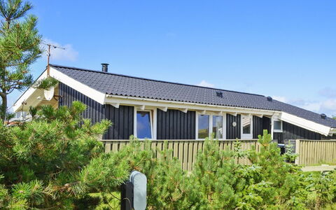 Gerlis - 75M from the Sea: Hout, Huis, Verblijf, Huis, Dak, Landelijk Gebied, Siding, Blokhut, Garden Gebouwen, Hardwood
