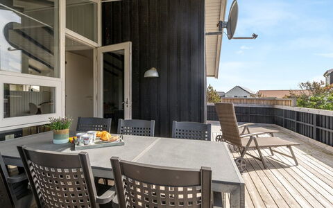 Gerlis - 75M from the Sea: Hout, Huis, Verblijf, Huis, Dak, Landelijk Gebied, Siding, Blokhut, Garden Gebouwen, Hardwood