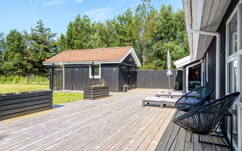 Ansfried - 900M from the Sea: Verblijf, Schuur, Hut, Boerderij, Prairie, Keet, Schuur, Blokhut, Garden Gebouwen
