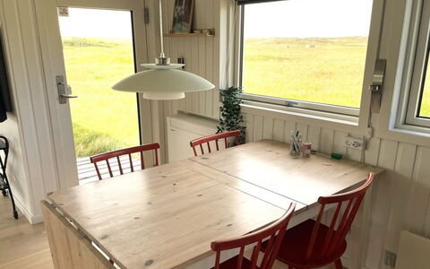 Carelle - 300M from the Sea: Meubilair, Flooring, Hout, Verdieping, Tafel, Interieur Ontwerp, Keuken En Eettafel, Eetkamer, Stoel, Beits