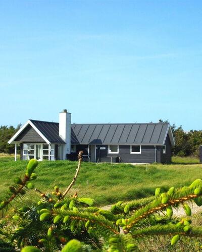 Carelle - 300M from the Sea