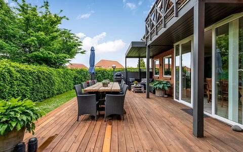 Thiokk - 500M from the Sea: Hout, Huis, Veranda, Dek, Hardwood, Dak, Beits, Houten Vloer, Eco Hotel