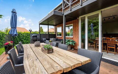 Thiokk - 500M from the Sea: Hout, Huis, Veranda, Dek, Hardwood, Dak, Beits, Houten Vloer, Eco Hotel