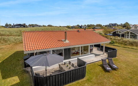Nedelko - 250M from the Sea: Huis, Dak, Huis, Woongebied, Verblijf, Landgoed, Voorstad, Veranda, Boerderij, Siding