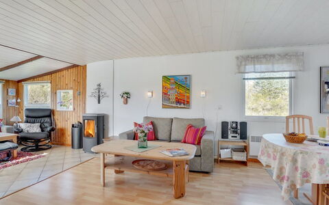 Ingebritt - 1.5Km from the Sea: Hout, Meubilair, Plafond, Huis, Interieur Ontwerp, Huis, Flooring, Verblijf, Verdieping, Woonkamer