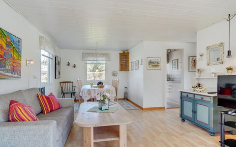 Ingebritt - 1.5Km from the Sea: Meubilair, Huis, Interieur Ontwerp, Plafond, Verdieping, Verblijf, Woonkamer, Kamer, Bankstel, Stoel
