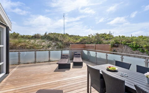 Swerting - 230M from the Sea: Huis, Verblijf, Veranda, Siding, Boerderij, Outdoor Structuur