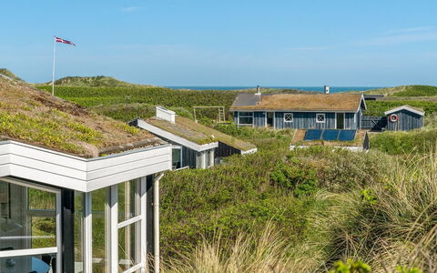 Swerting - 230M from the Sea: Huis, Verblijf, Veranda, Siding, Boerderij, Outdoor Structuur