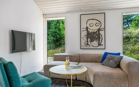 Kadife - 750M from the Sea: Meubilair, Interieur Ontwerp, Verdieping, Bankstel, Flooring, Muur, Woonkamer, Hout, Kamer, Huis