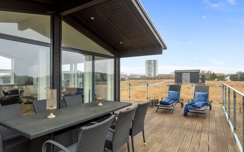 Gerniot - 500M from the Sea: Architectuur, Dak, Huis, Samengesteld Materiaal, Daylighting, Siding, Oprit