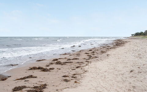 Pascal - 25M from the Sea: Lucht, Strand, Water, Zwemwater, Natuurlijke Omgeving, Kust, Horizon, Kust, Kust En Oceanic Landvormen