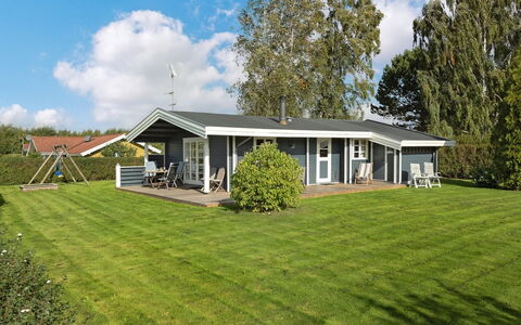 Rosabella - 600M from the Sea: Dak, Land Lot, Verblijf, Huis, Landelijk Gebied, Schuur, Siding, Garden Gebouwen, Blokhut, Hut